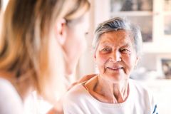 Est-ce que je peux reverser ma rente à une personne qui n’est pas mariée ou pacsée avec moi ?